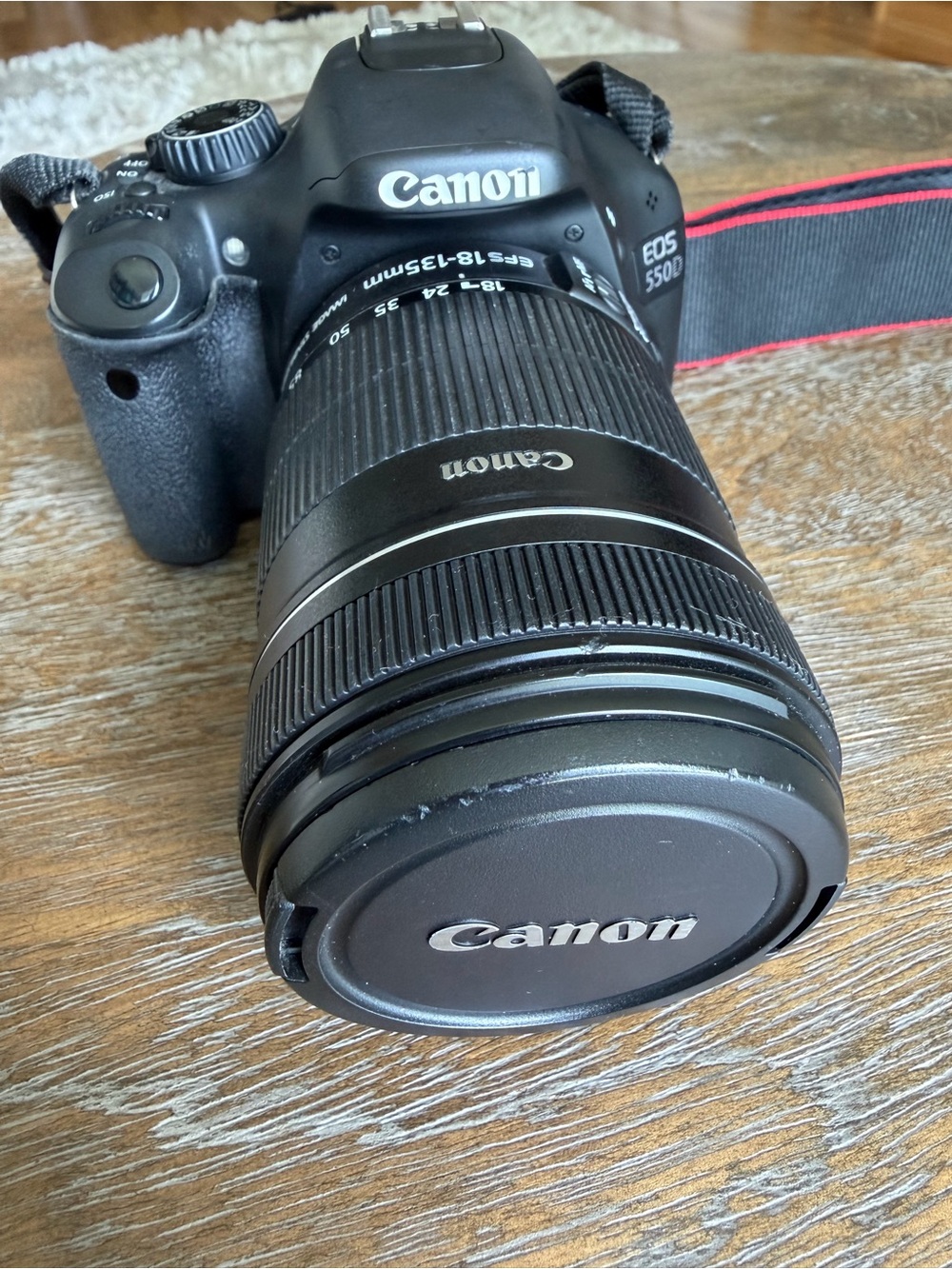 Canon 550D Rebel T2i DSLR with EFS 18-135mm Zoom Lens